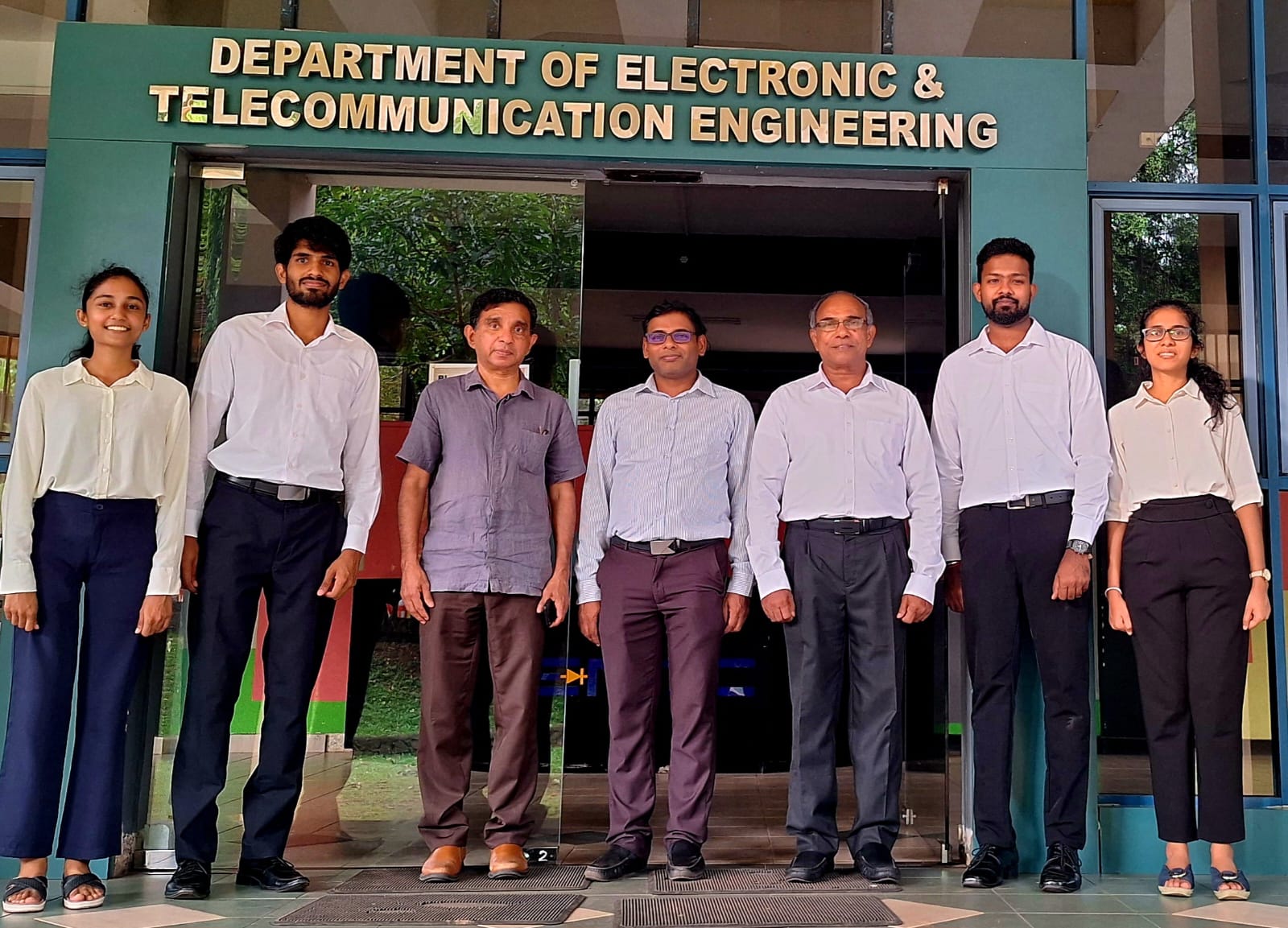SL-LPR project team with supervisors